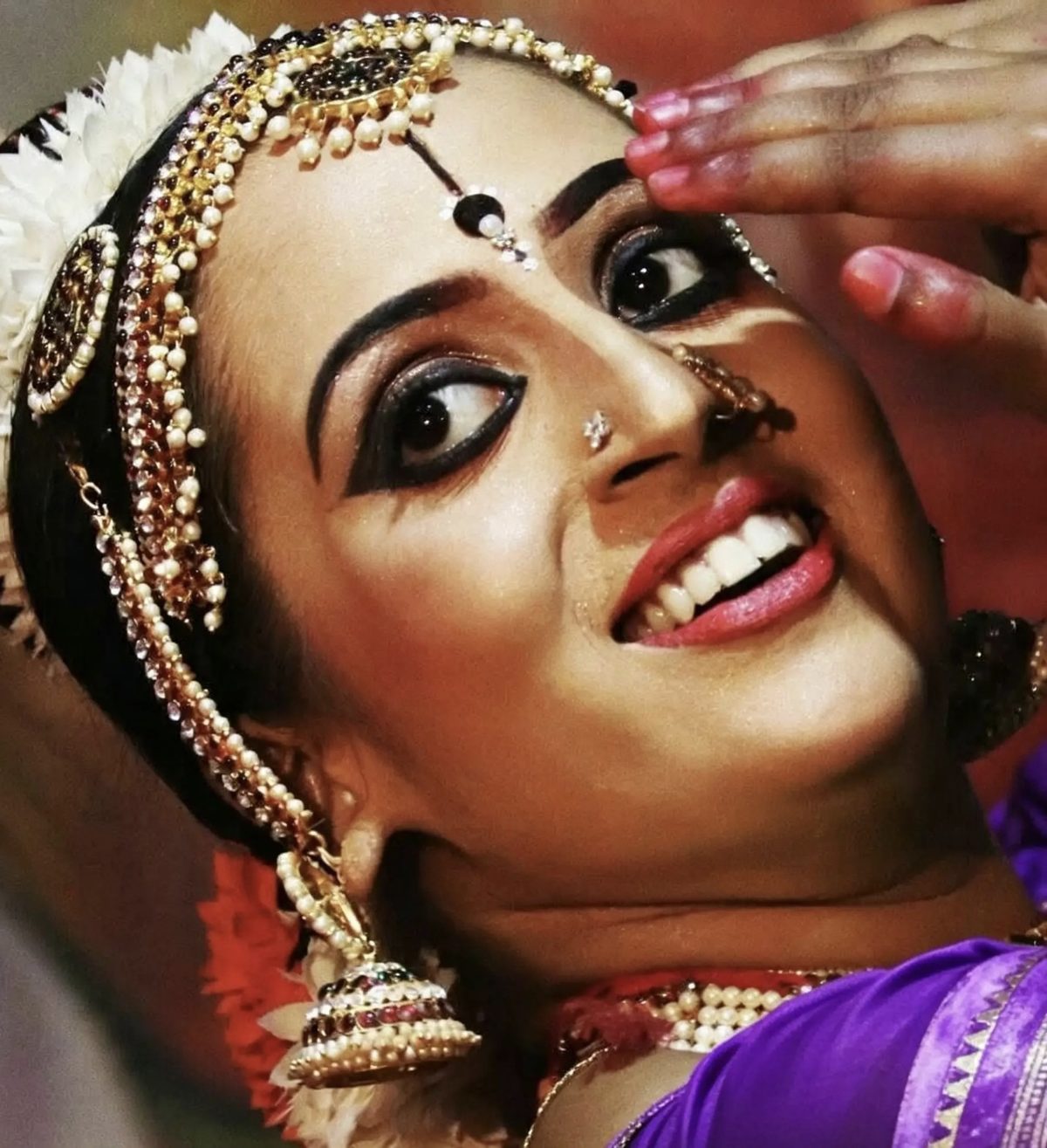 Sruthy Mahima performing